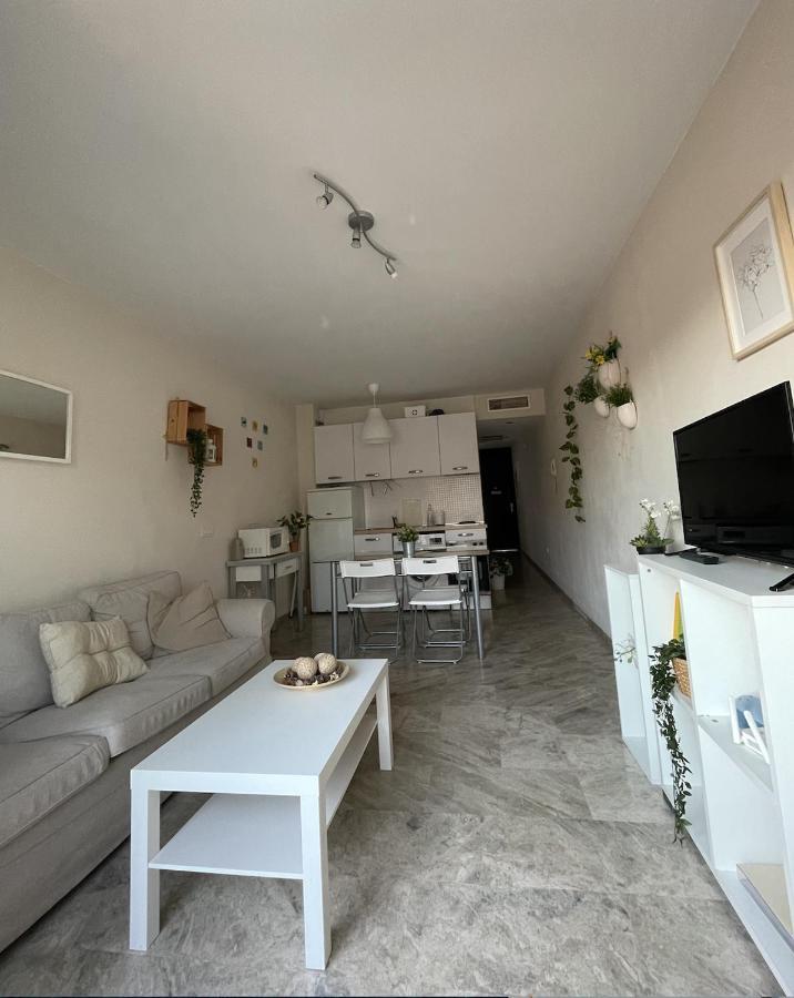 Luminoso Y Coqueto Apartamento En Málaga Kültér fotó